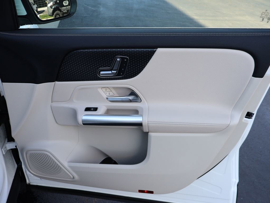 Certified 2025 Mercedes-Benz GLA 250 4MATIC image 13