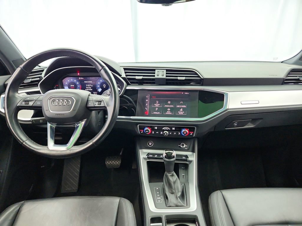 Used 2021 Audi Q3 2.0T Premium w/ Convenience Package AWD/4WD image 15