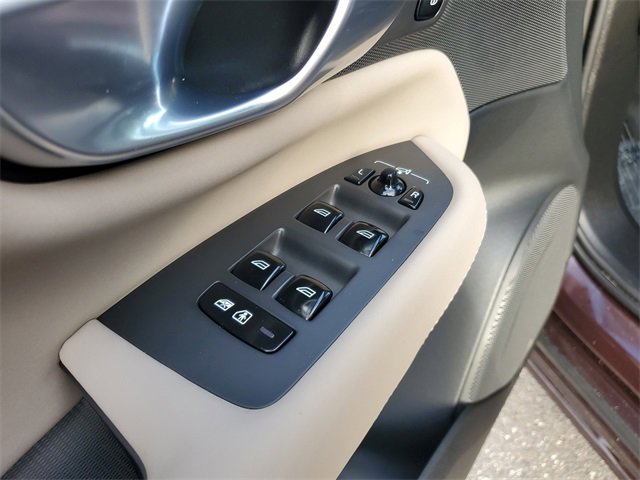 Used 2025 Volvo XC90 B6 Ultra w/ Protection Package Premier image 17
