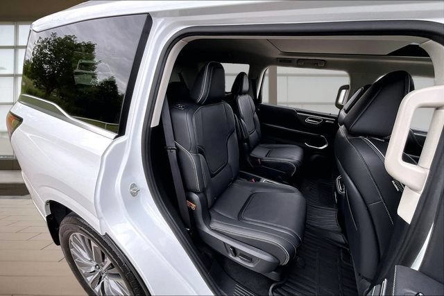 Used 2026 INFINITI QX80 Luxe w/ Cargo Package AWD/4WD image 26