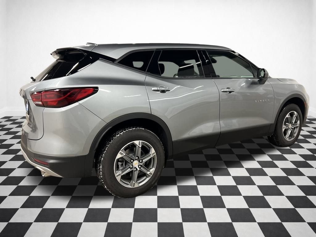 Certified 2025 Chevrolet Blazer LT w/ Driver Confidence Package image 9