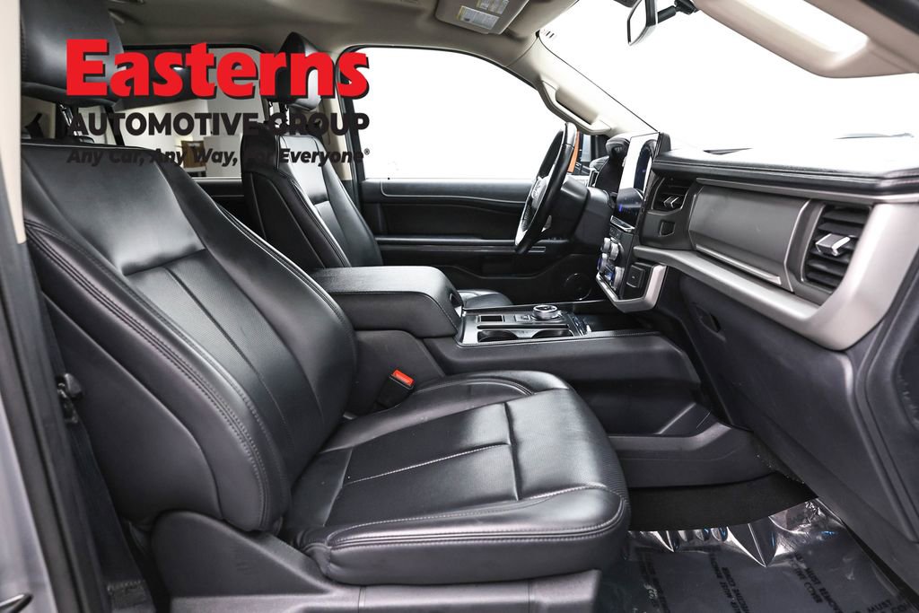 Used 2024 Ford Expedition XLT image 25