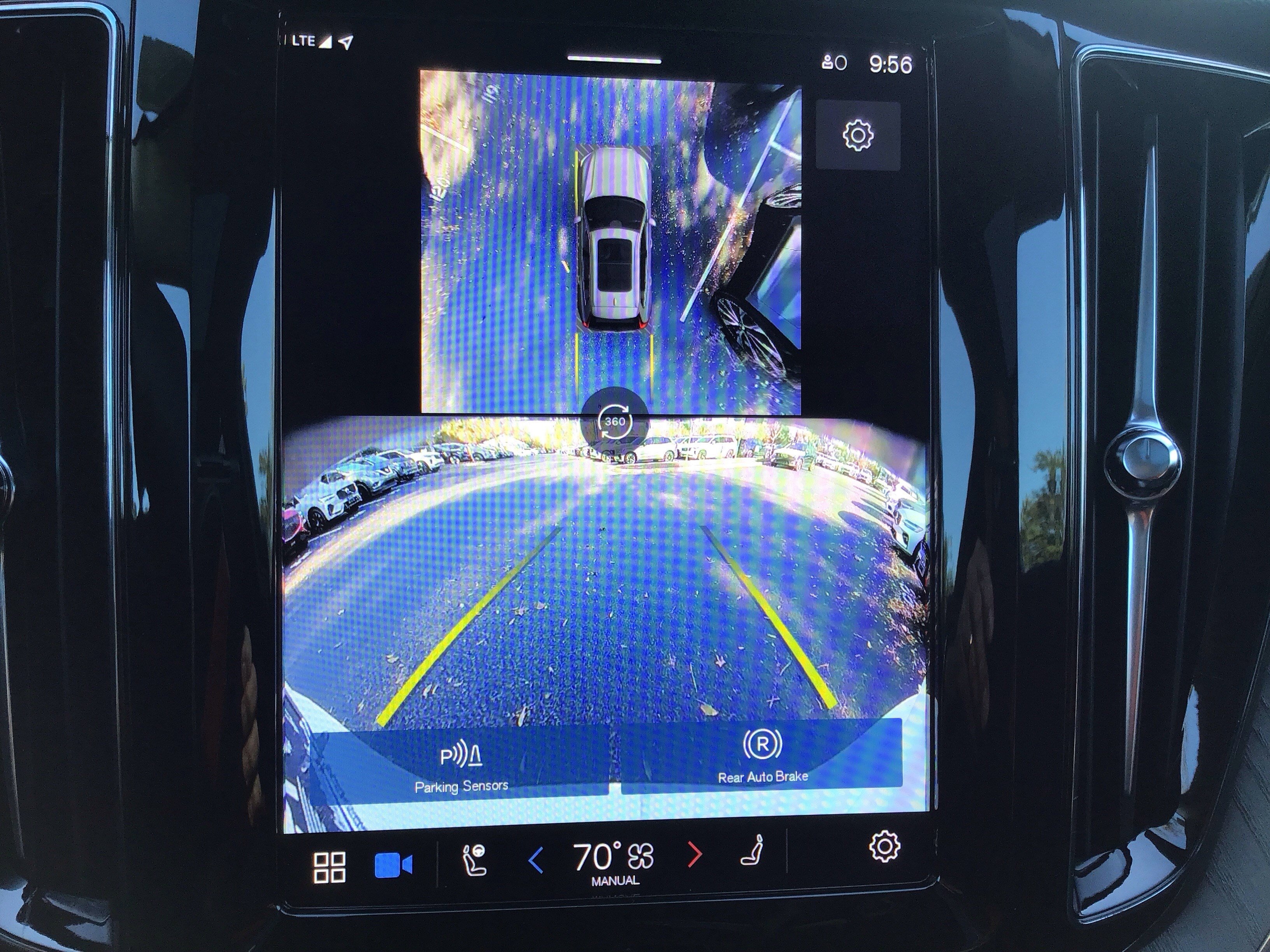 Certified 2025 Volvo XC60 B5 Plus image 25