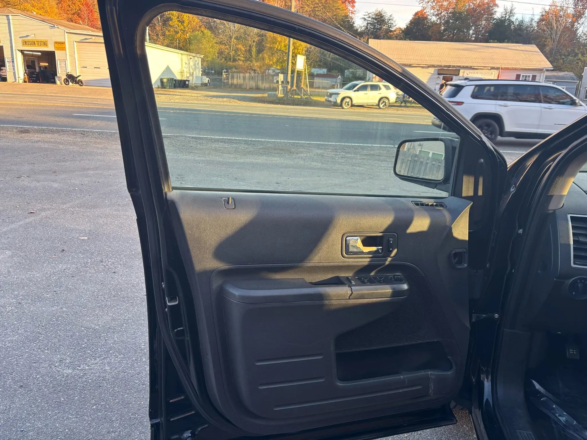 Used 2008 Ford Edge SEL image 20