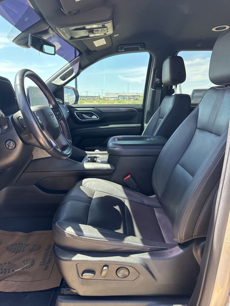 Used 2022 Chevrolet Tahoe RST w/ Luxury Package RWD image 13