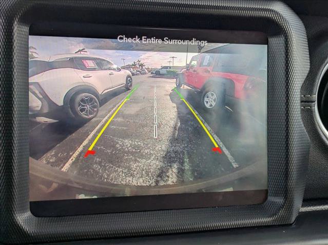 Used 2021 Jeep Wrangler Unlimited Sahara w/ Cold Weather Group image 16