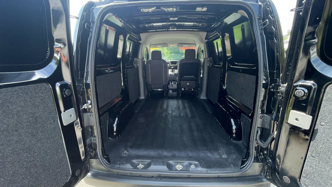 Used 2020 Nissan NV200 S FWD image 22