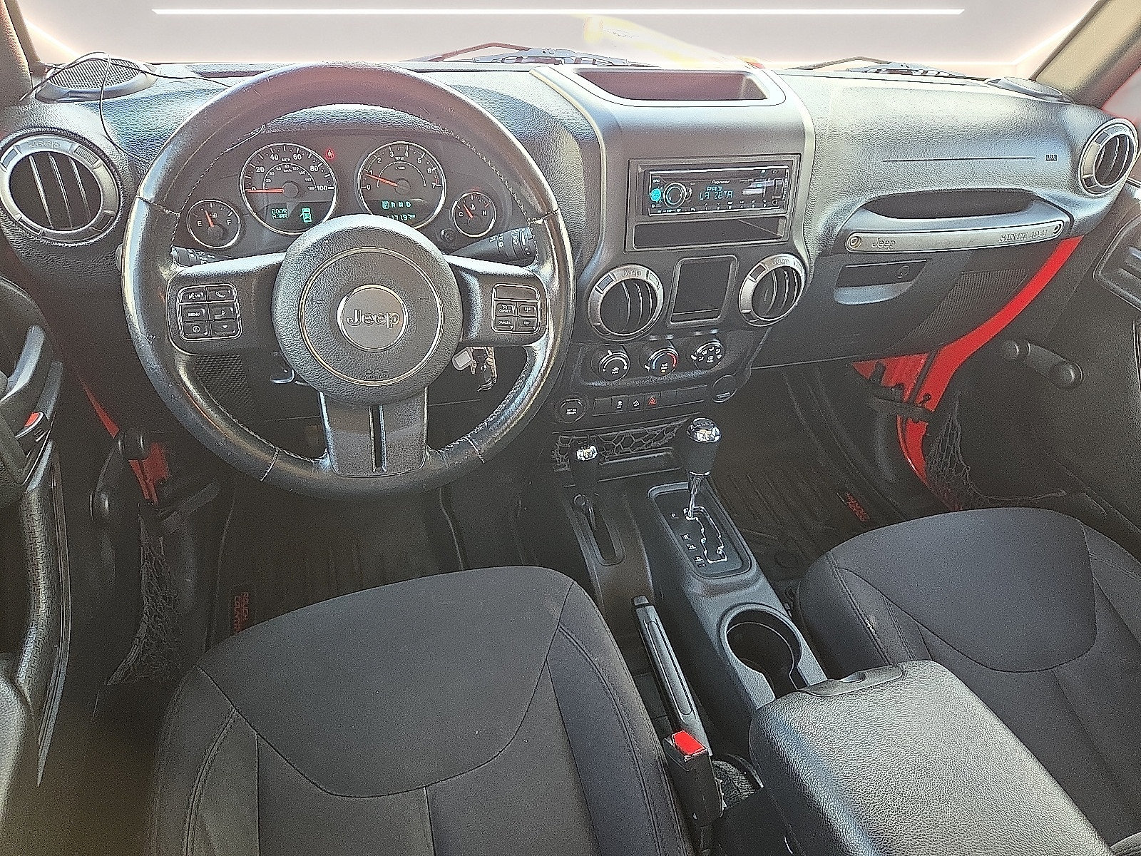 Used 2015 Jeep Wrangler Unlimited Sport w/ Connectivity Group AWD/4WD image 6