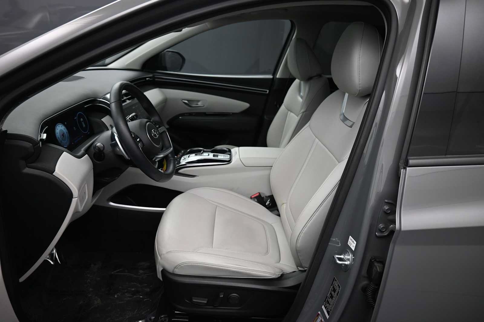 Used 2024 Hyundai Tucson Limited AWD/4WD image 19