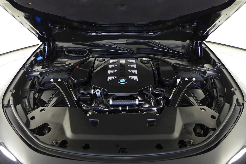 Certified 2023 BMW 760i xDrive w/ Parking Assistance Package image 6