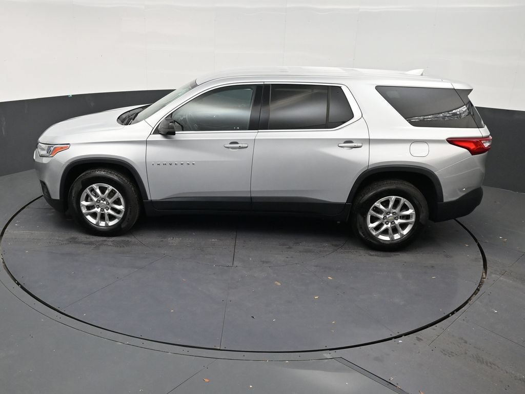 Used 2021 Chevrolet Traverse LS FWD image 12