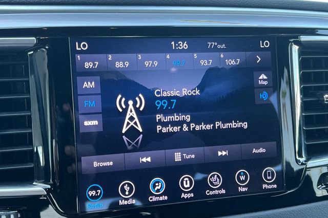 Used 2019 Chrysler Pacifica Touring-L w/ Advanced Safetytec Group image 24