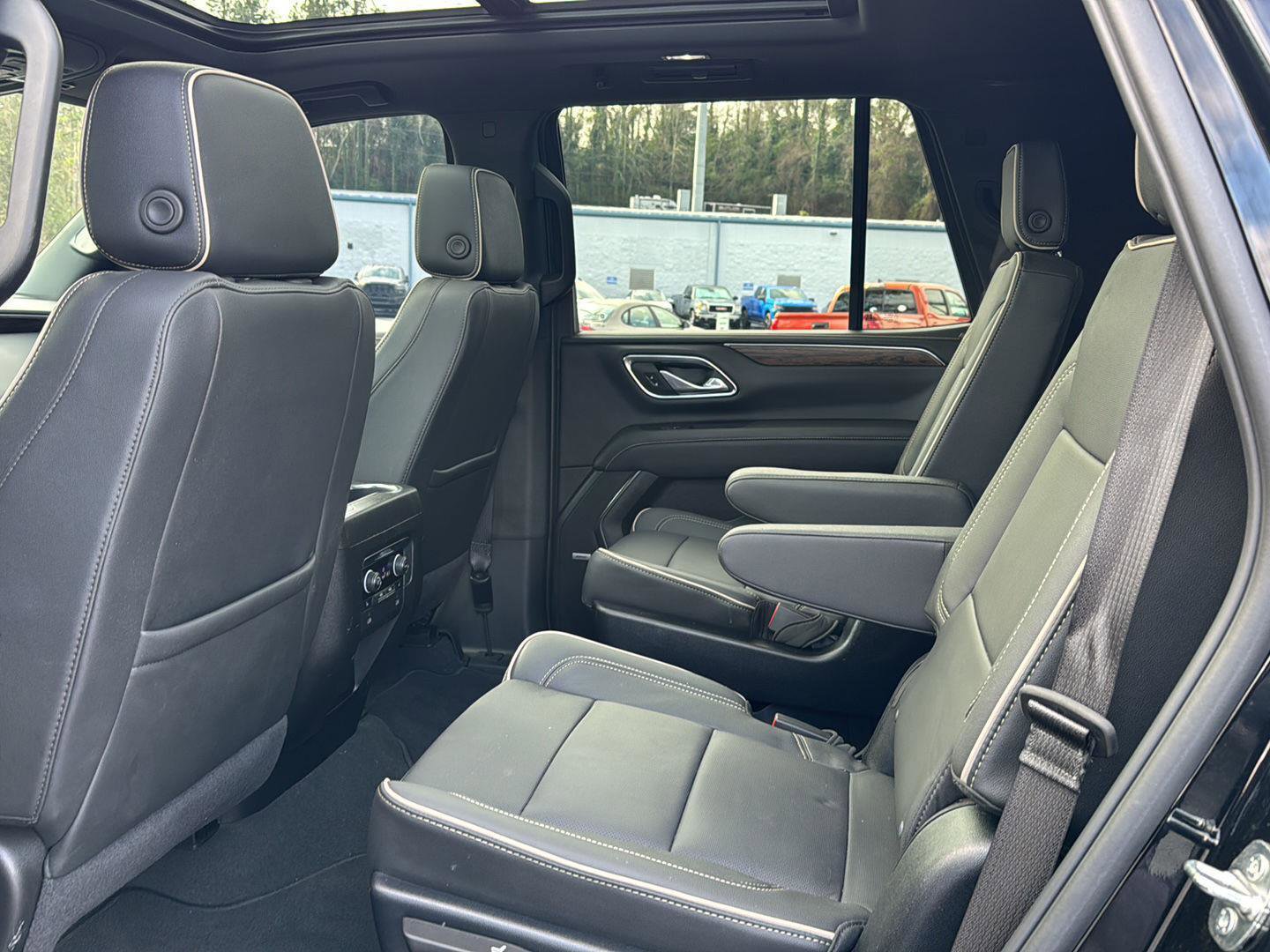 Used 2024 Chevrolet Tahoe Premier image 10