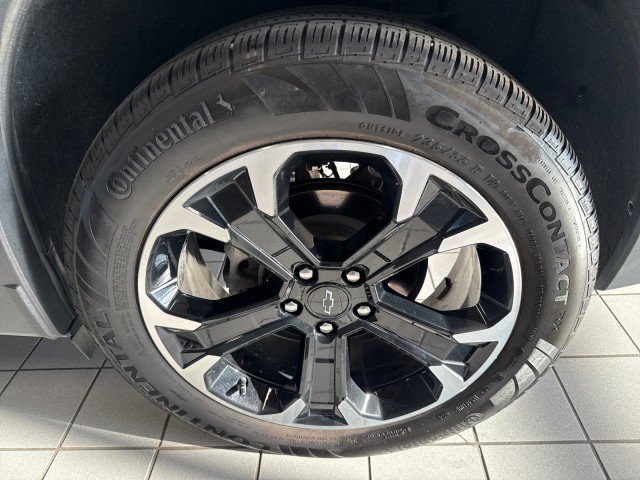 Used 2025 Chevrolet Equinox LT w/ Safety and Technology Package FWD image 11