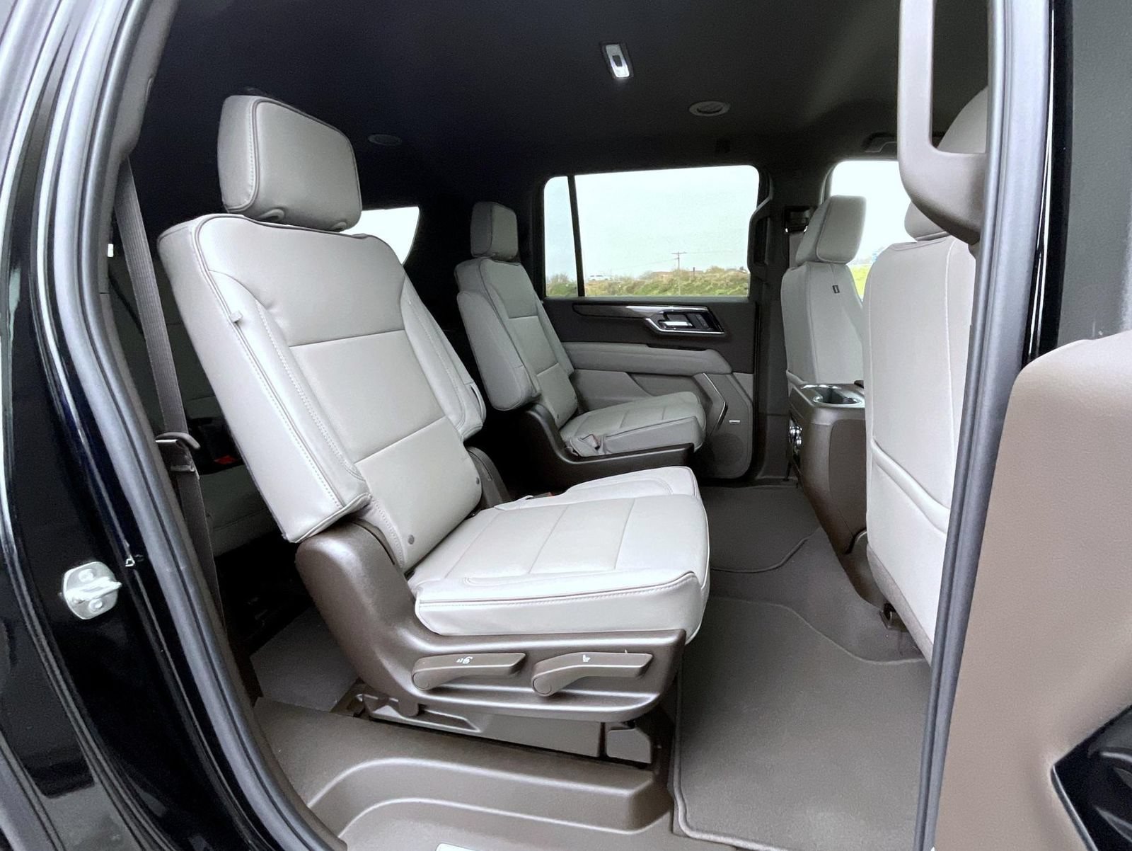New 2026 GMC Yukon XL Elevation AWD/4WD image 18