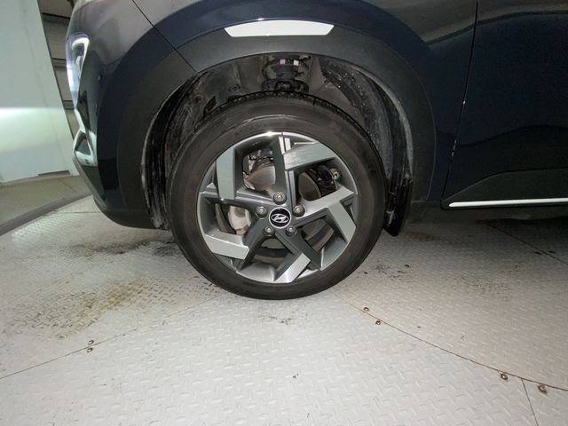 Used 2024 Hyundai Venue Limited FWD image 10