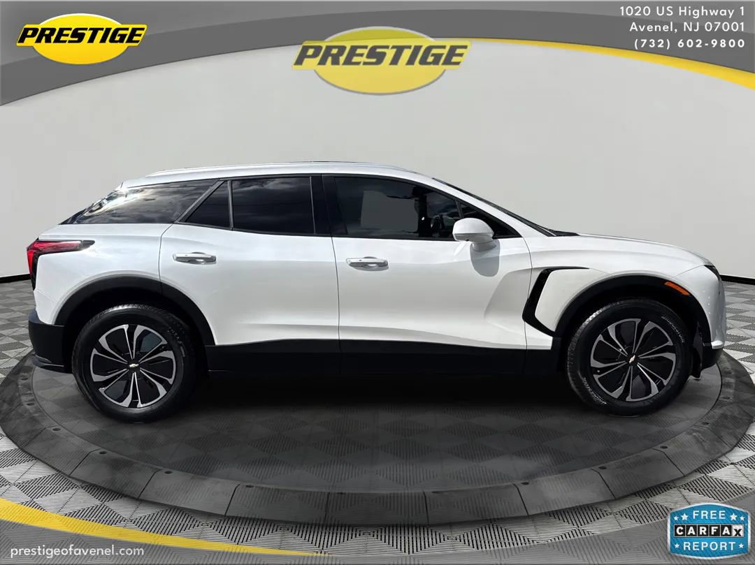 Used 2024 Chevrolet Blazer EV LT AWD/4WD image 4