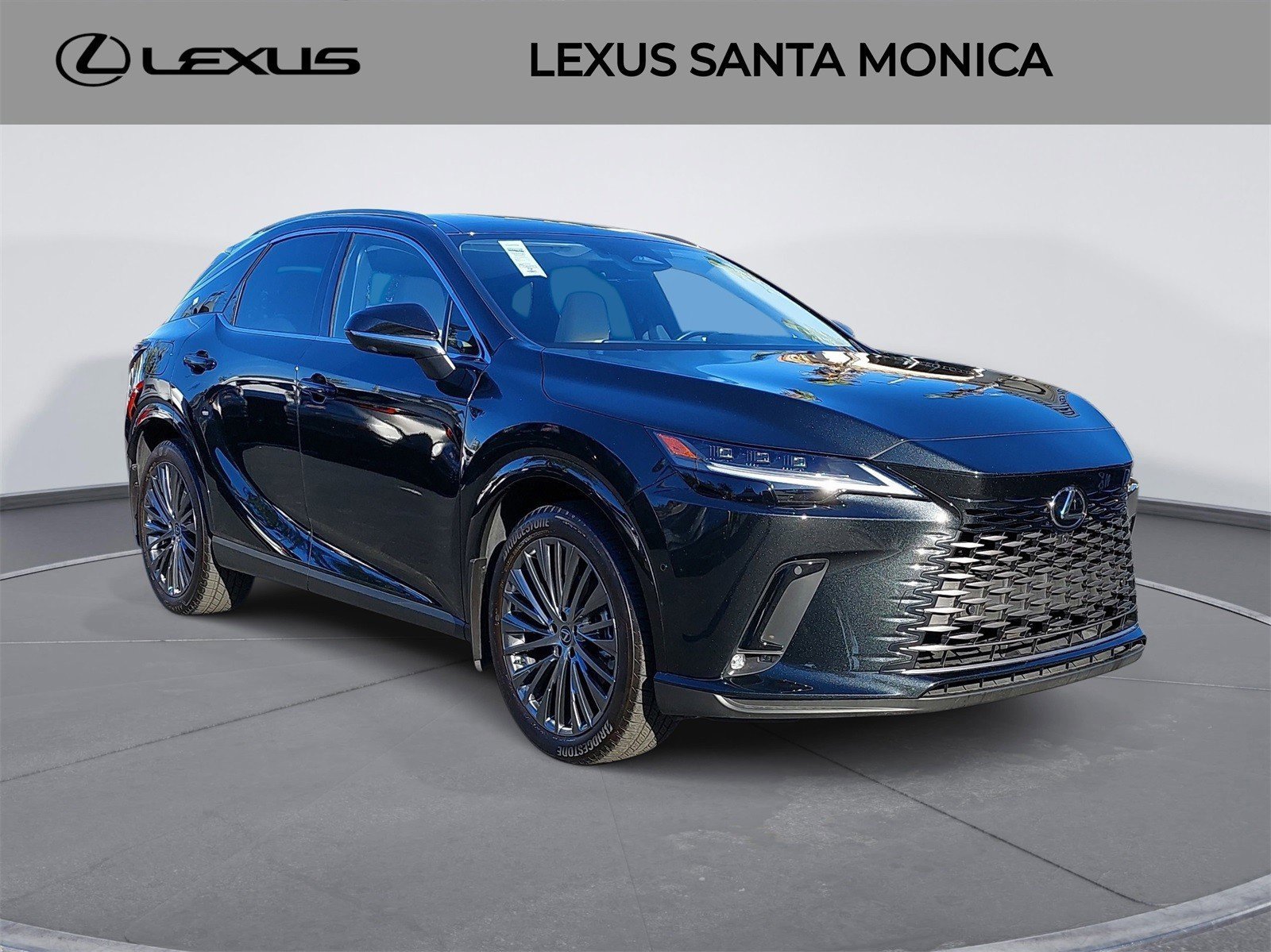 Used 2025 Lexus RX 450h AWD w/ Convenience Package image 3