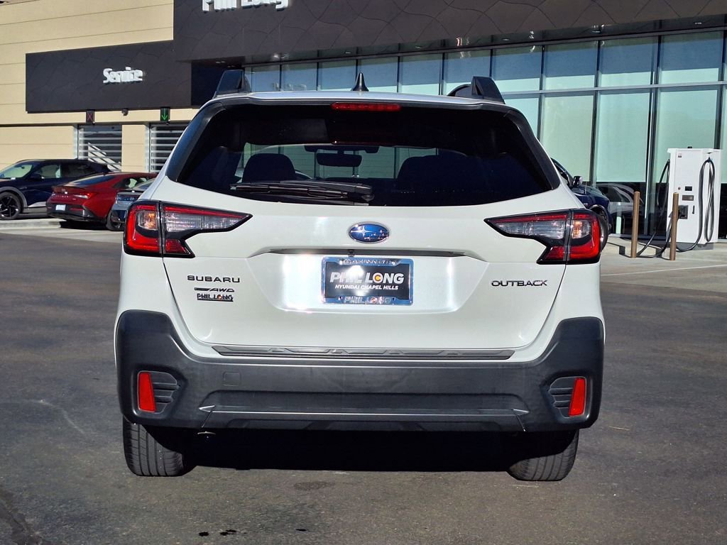 Used 2022 Subaru Outback Premium image 4