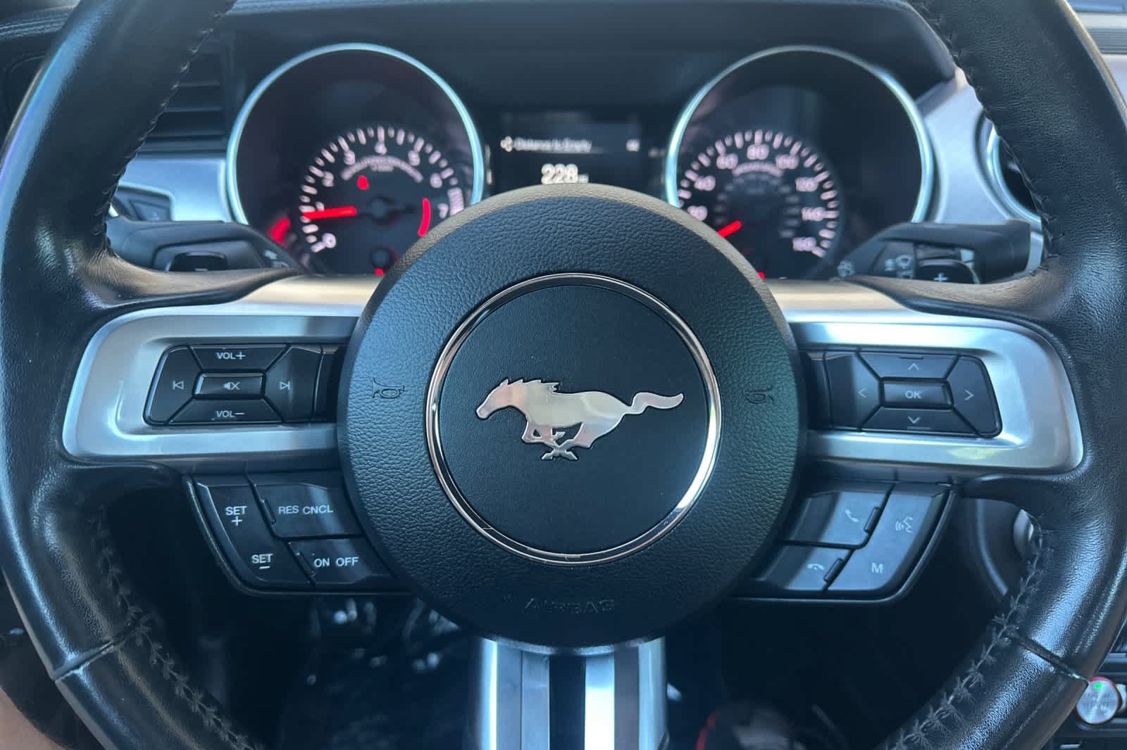 Used 2018 Ford Mustang Premium w/ Black Accent Pkg RWD image 21