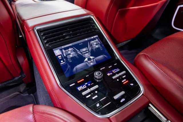 Used 2022 Porsche Panamera GTS w/ Premium Package image 51