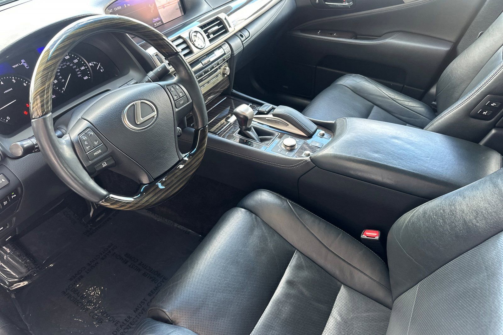 Used 2017 Lexus LS 460 w/ Comfort Package image 11