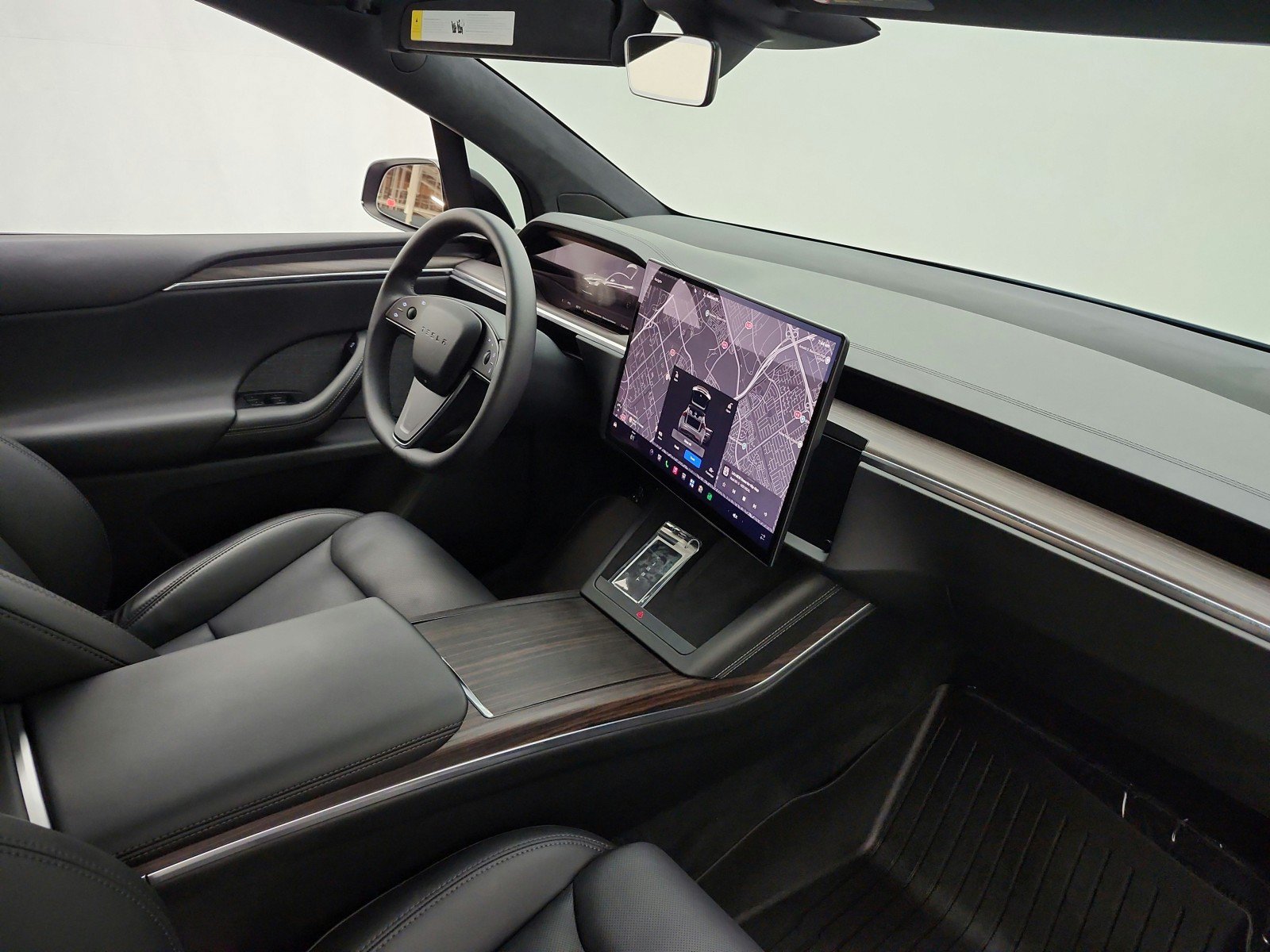 Used 2024 Tesla Model X AWD/4WD image 18