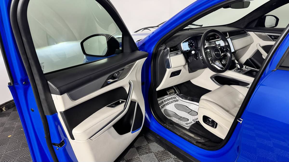 Used 2022 Jaguar F-PACE SVR AWD/4WD image 13