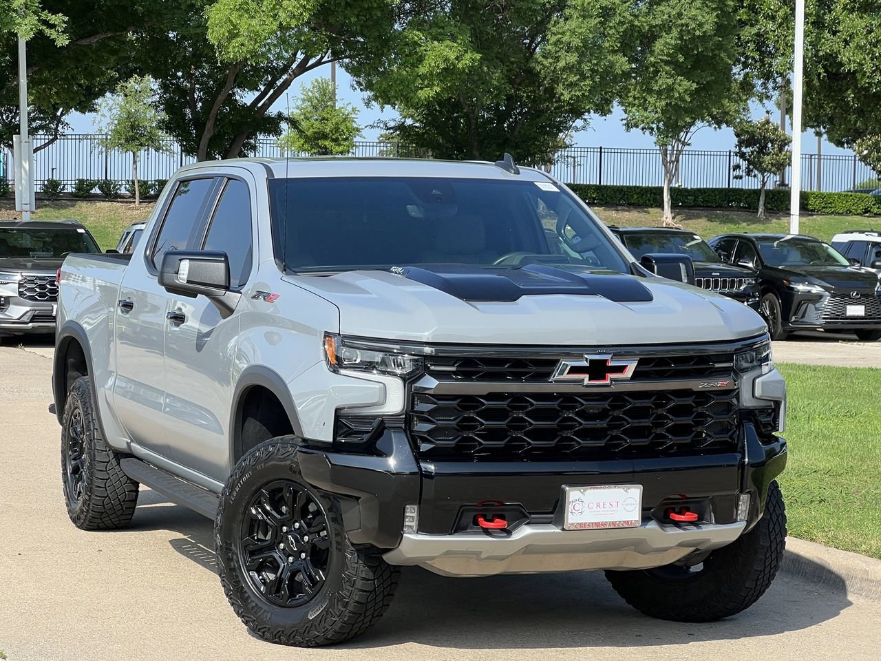 Used 2024 Chevrolet Silverado 1500 ZR2 w/ Technology Package AWD/4WD image 2