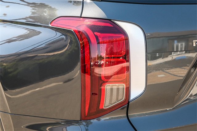 Certified 2022 Hyundai Palisade Calligraphy w/ Winter Package image 8