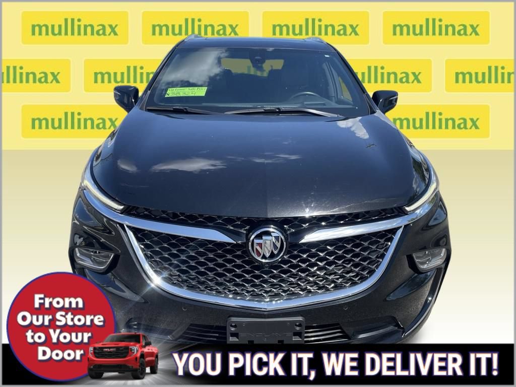 Used 2023 Buick Enclave Avenir w/ Avenir Technology Package AWD/4WD image 2