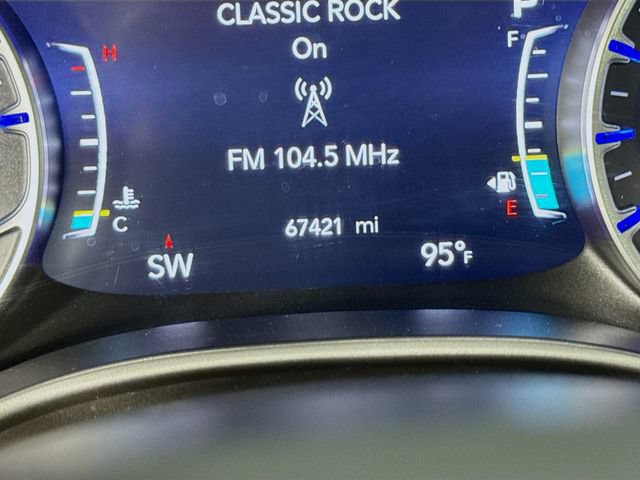 Used 2024 Chrysler Pacifica Touring-L FWD image 13