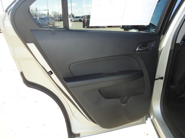 Used 2015 Chevrolet Equinox LT w/ Driver Convenience Package image 11