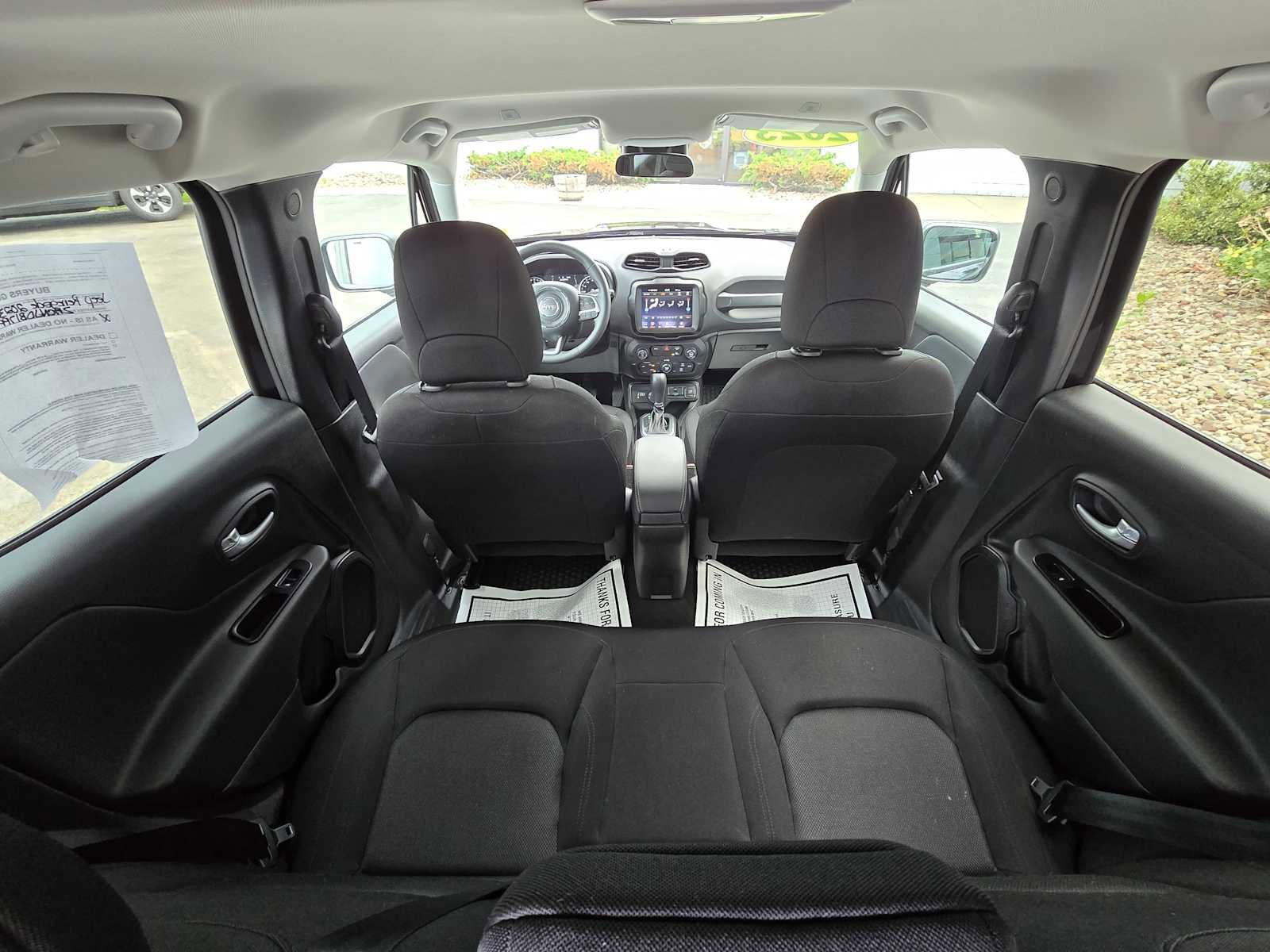 Used 2023 Jeep Renegade Latitude AWD/4WD image 11
