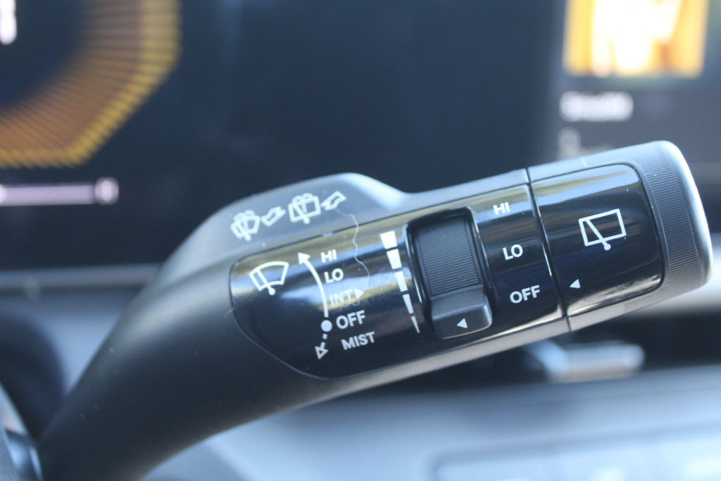 New 2027 Kia Seltos LX FWD image 30