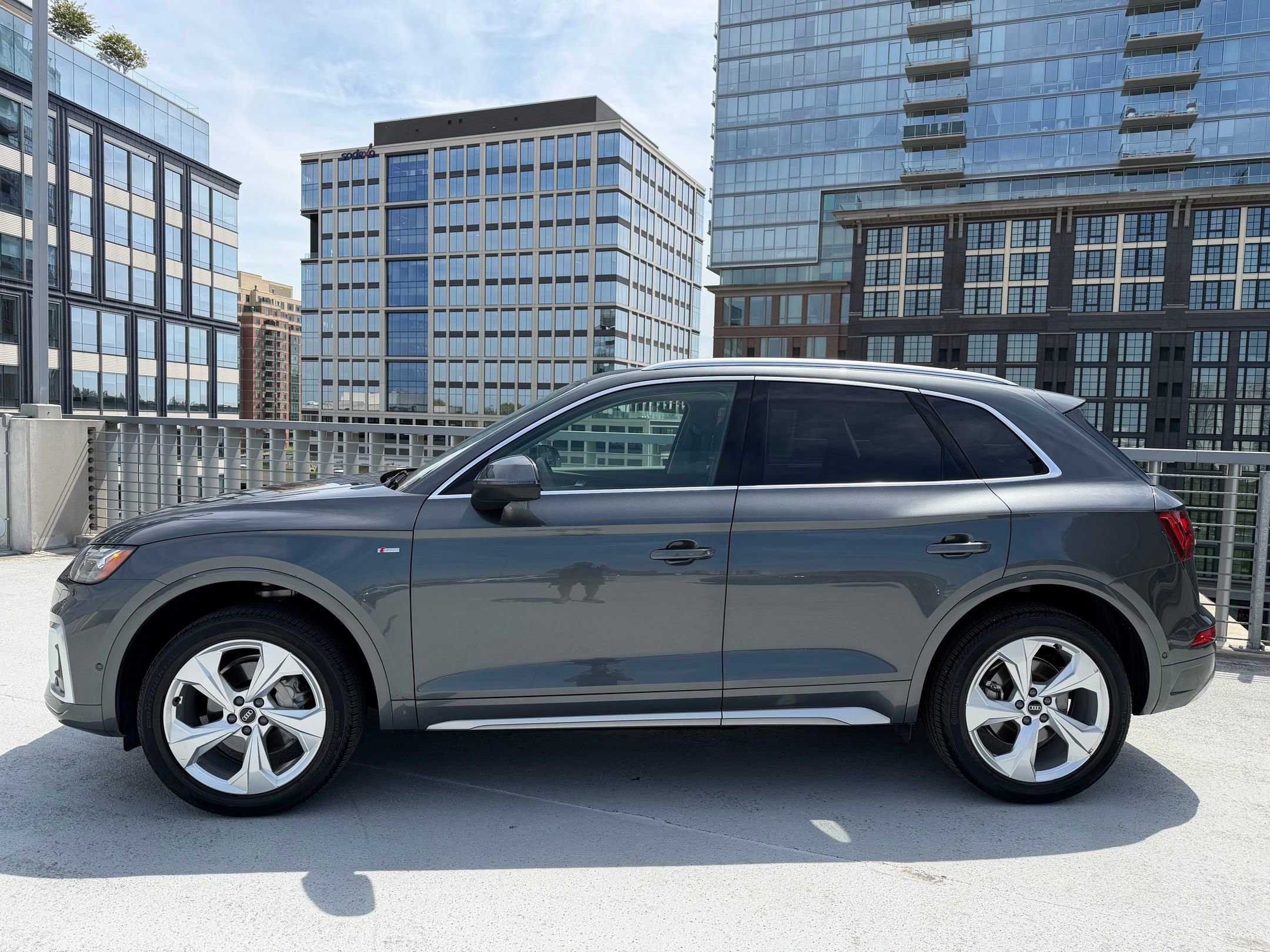 Used 2023 Audi Q5 2.0T Prestige w/ Prestige Package image 2