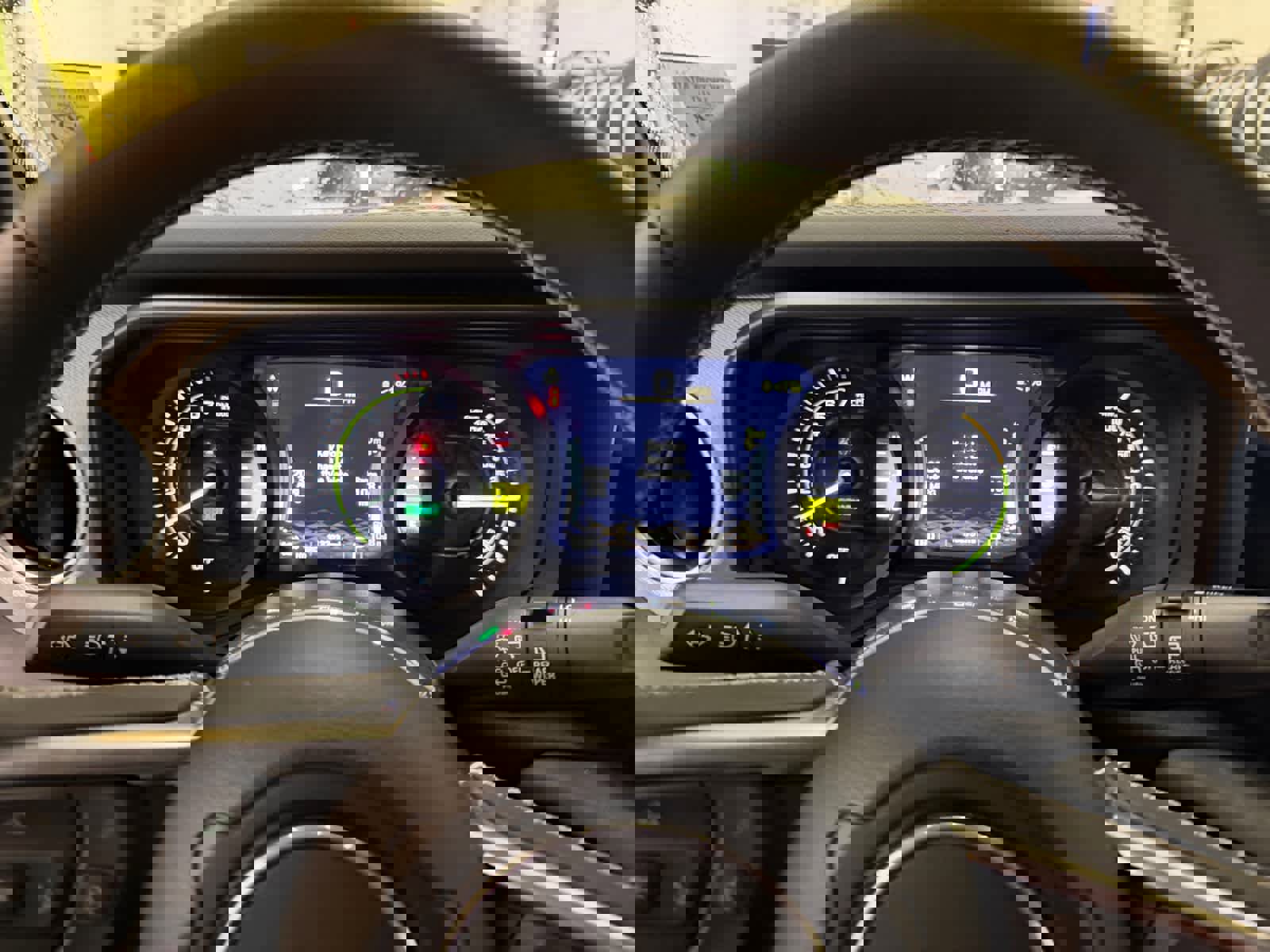 Used 2025 Jeep Wrangler Sahara image 11