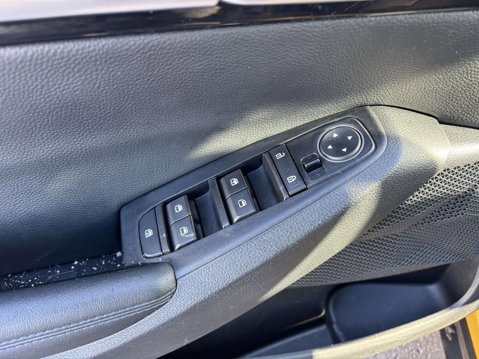 Used 2022 Kia Seltos S image 15