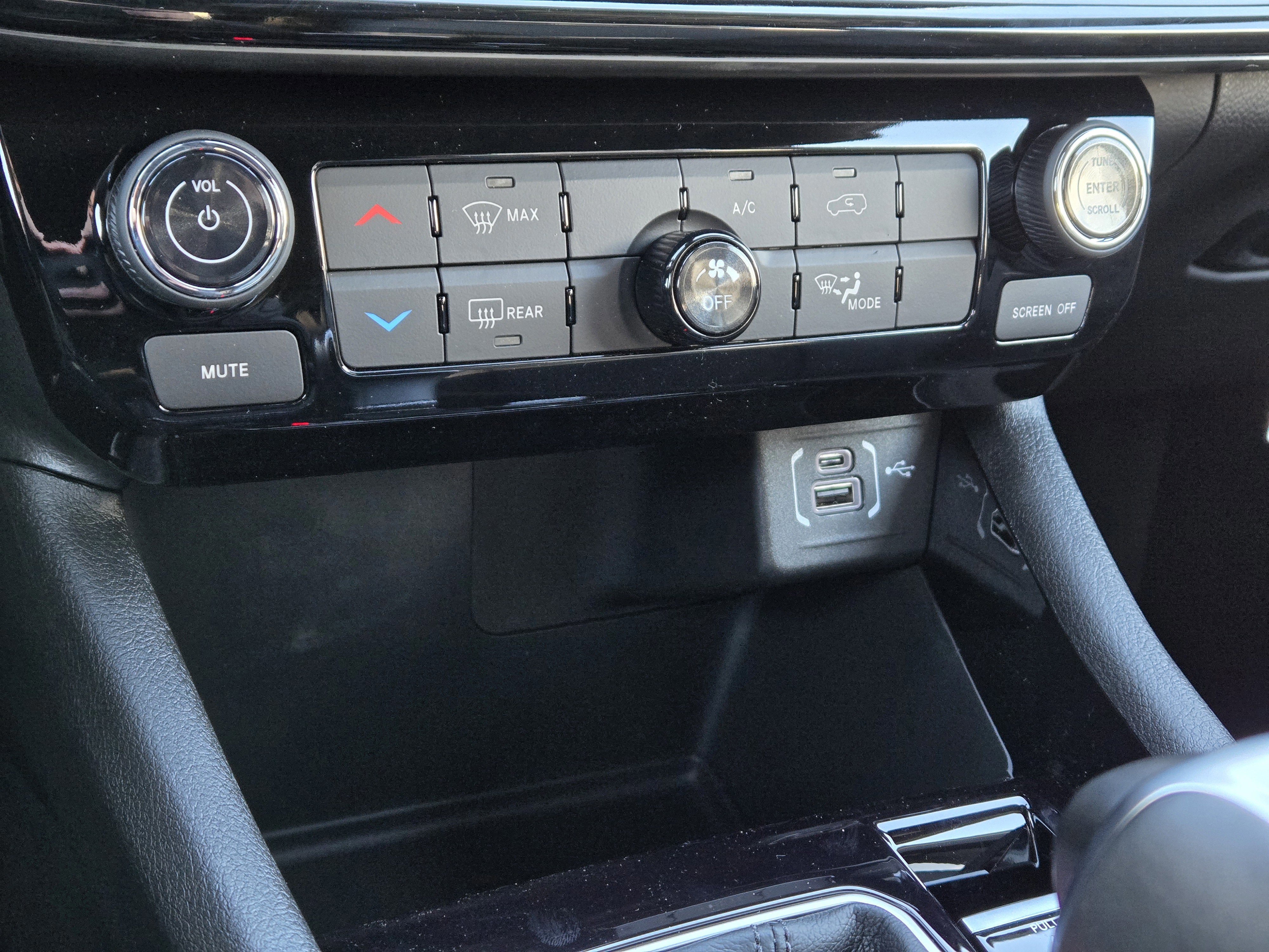New 2026 Jeep Compass Latitude AWD/4WD image 23