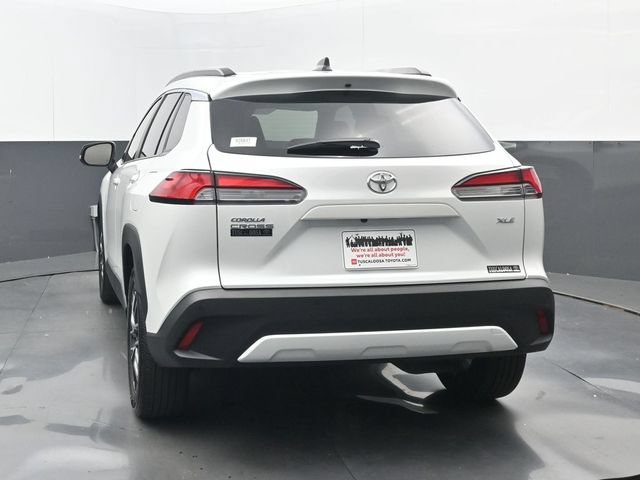Used 2026 Toyota Corolla Cross XLE w/ Convenience Package FWD image 19