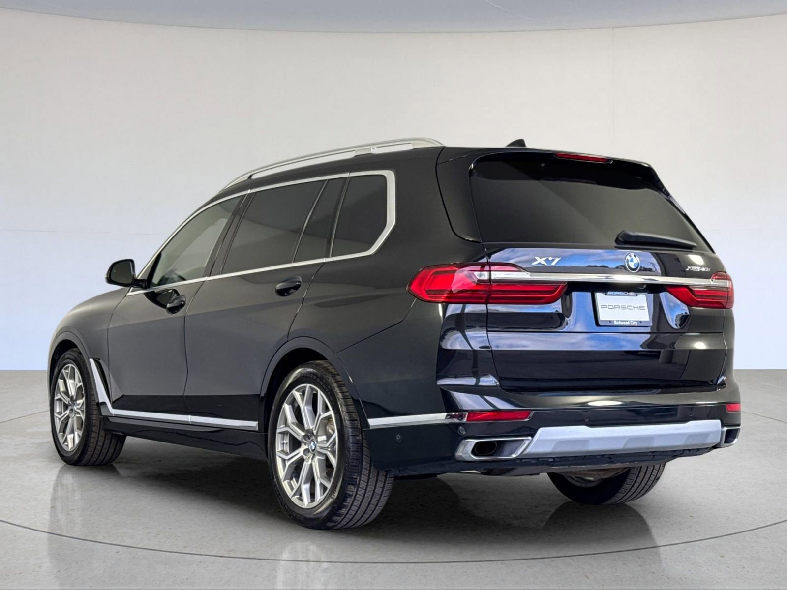 Used 2021 BMW X7 xDrive40i w/ Premium Package image 3