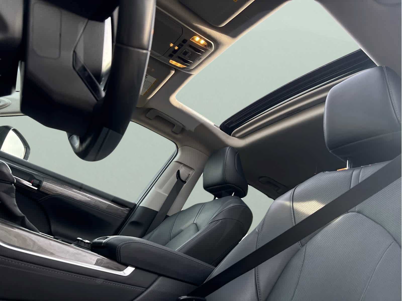 Used 2020 Toyota Highlander Limited image 13