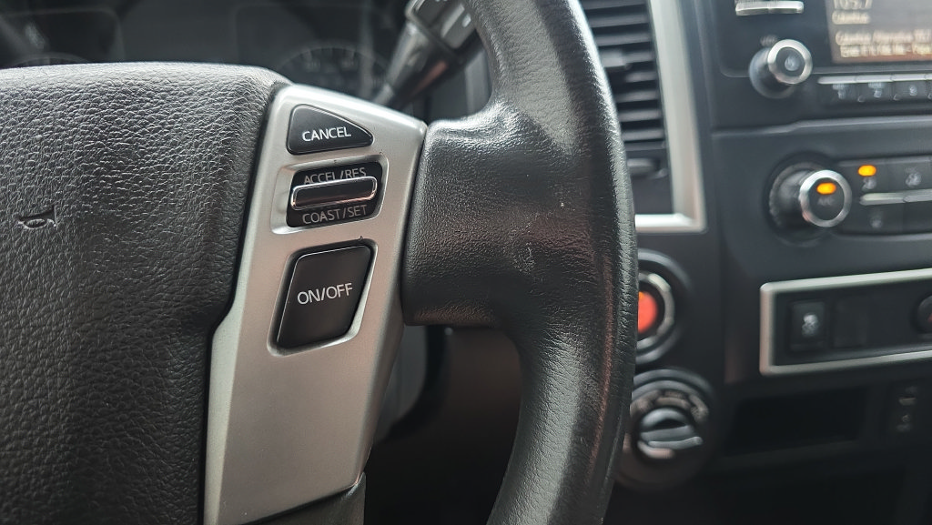 Used 2017 Nissan Titan S AWD/4WD image 23