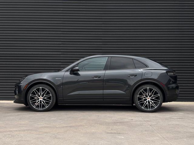 New 2026 Porsche Macan 4 Electric image 2