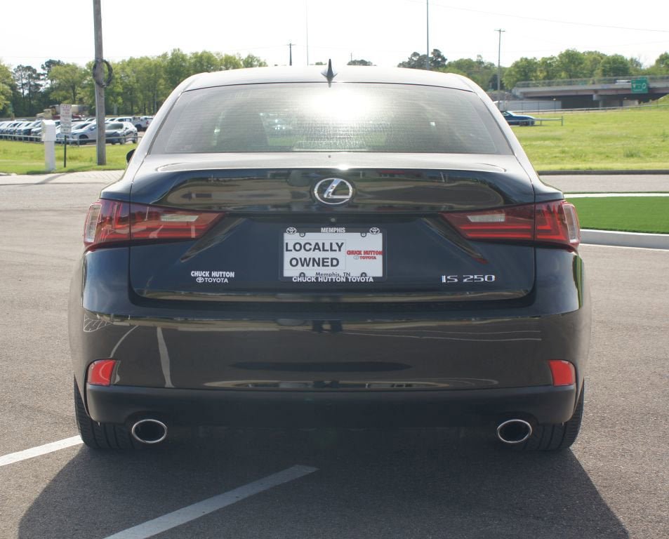 Used 2015 Lexus IS 250 w/ Navigation System Package RWD image 3