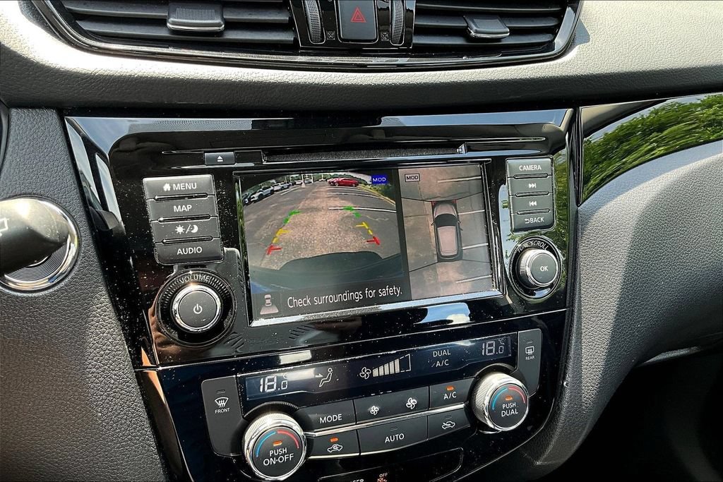 Used 2021 Nissan Rogue Sport SV AWD/4WD image 15