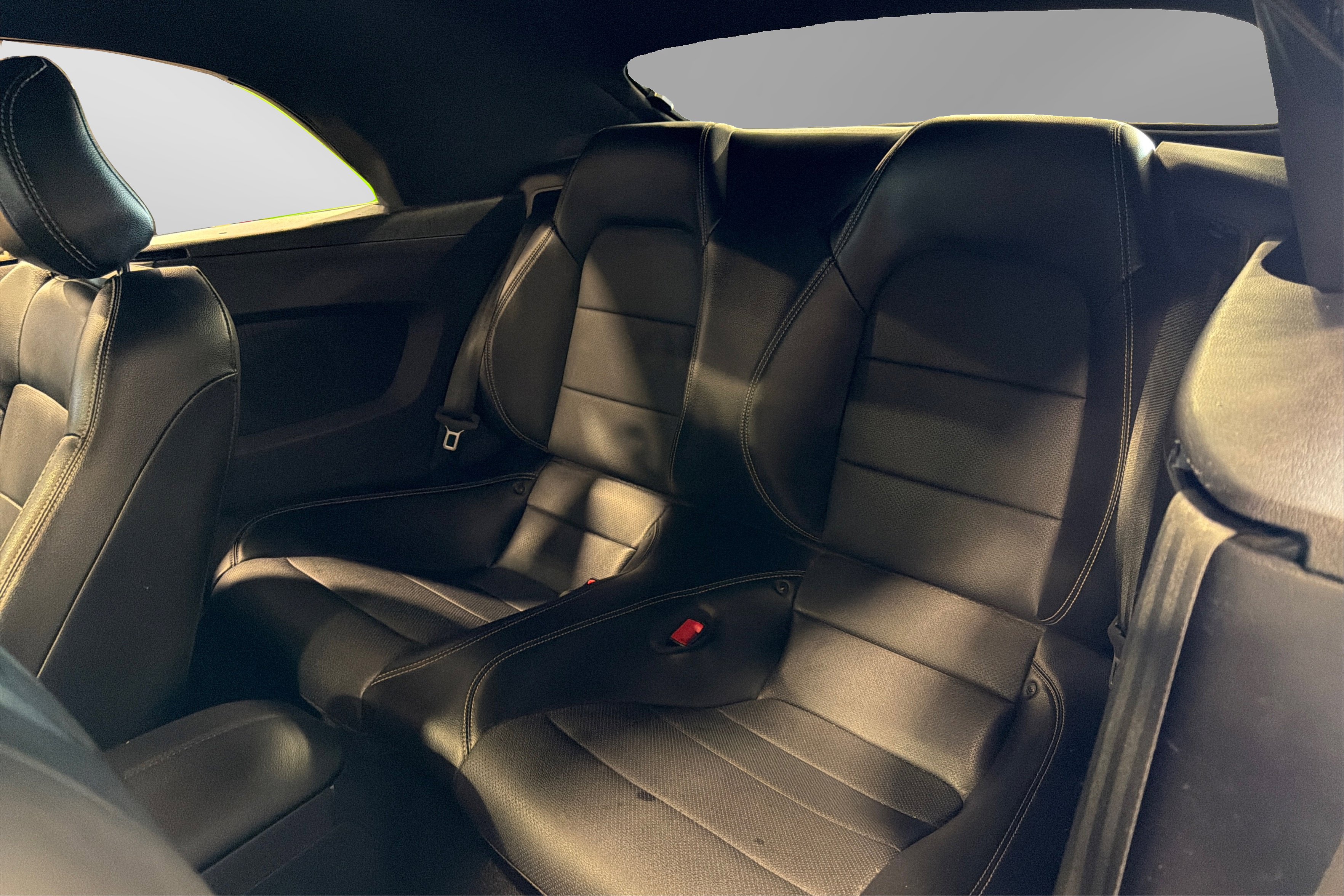 Used 2019 Ford Mustang Premium RWD image 33