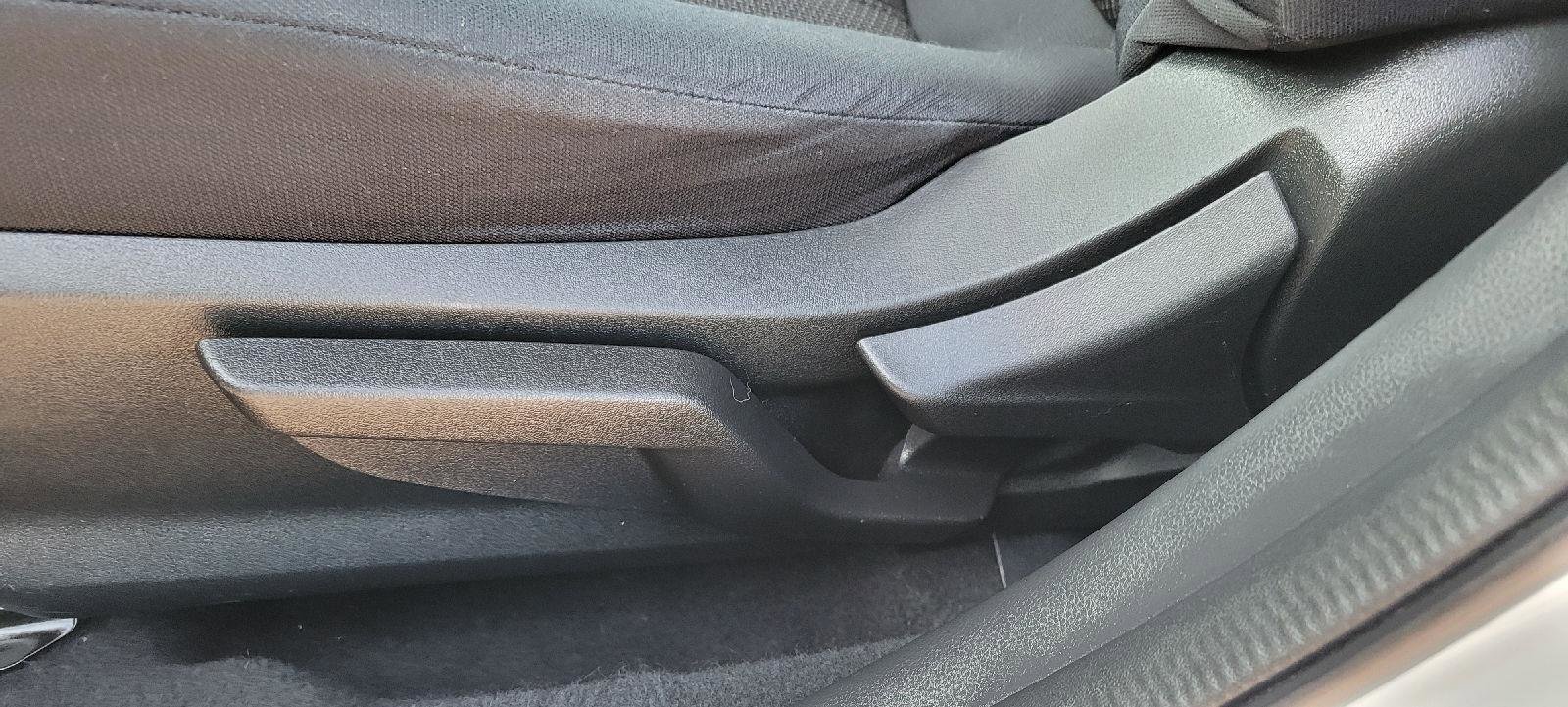 Used 2022 Subaru Crosstrek 2.0i image 8