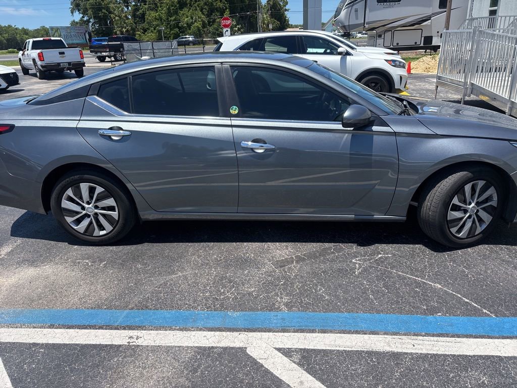 Certified 2020 Nissan Altima 2.5 S FWD image 3