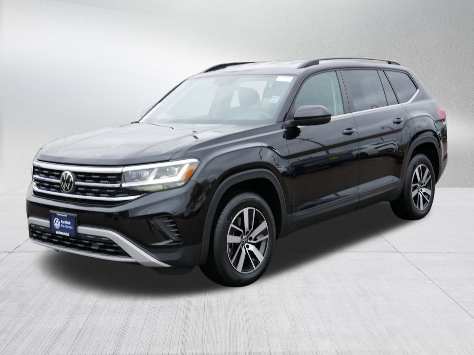 Certified 2022 Volkswagen Atlas SE image 3